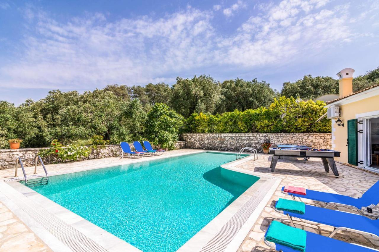 Villa Vingla By Villa Plus Kassiopi Exterior foto