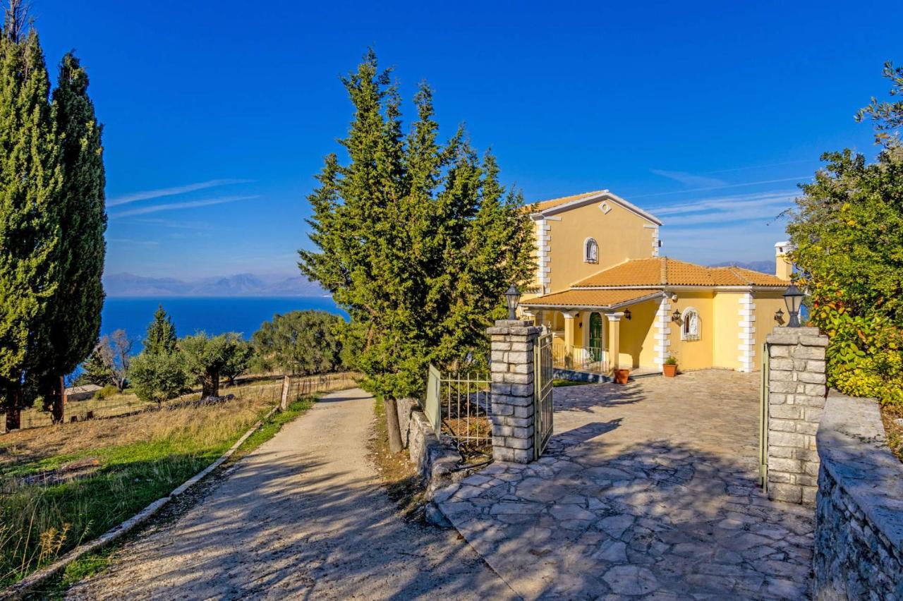 Villa Vingla By Villa Plus Kassiopi Exterior foto